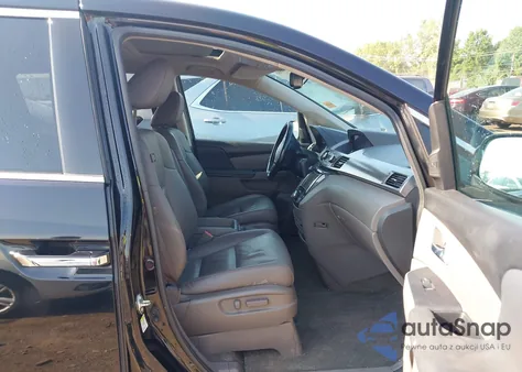 2016 Honda Odyssey Touring/Touring Elite z USA, uszkodzony, nr VIN 5FNRL5H95GB132889